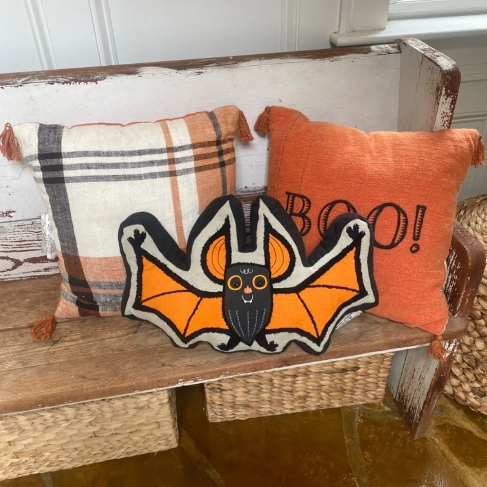 Target Threshold Halloween Throw pillow set